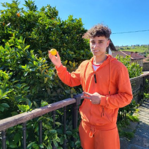 – 5441757563039385620